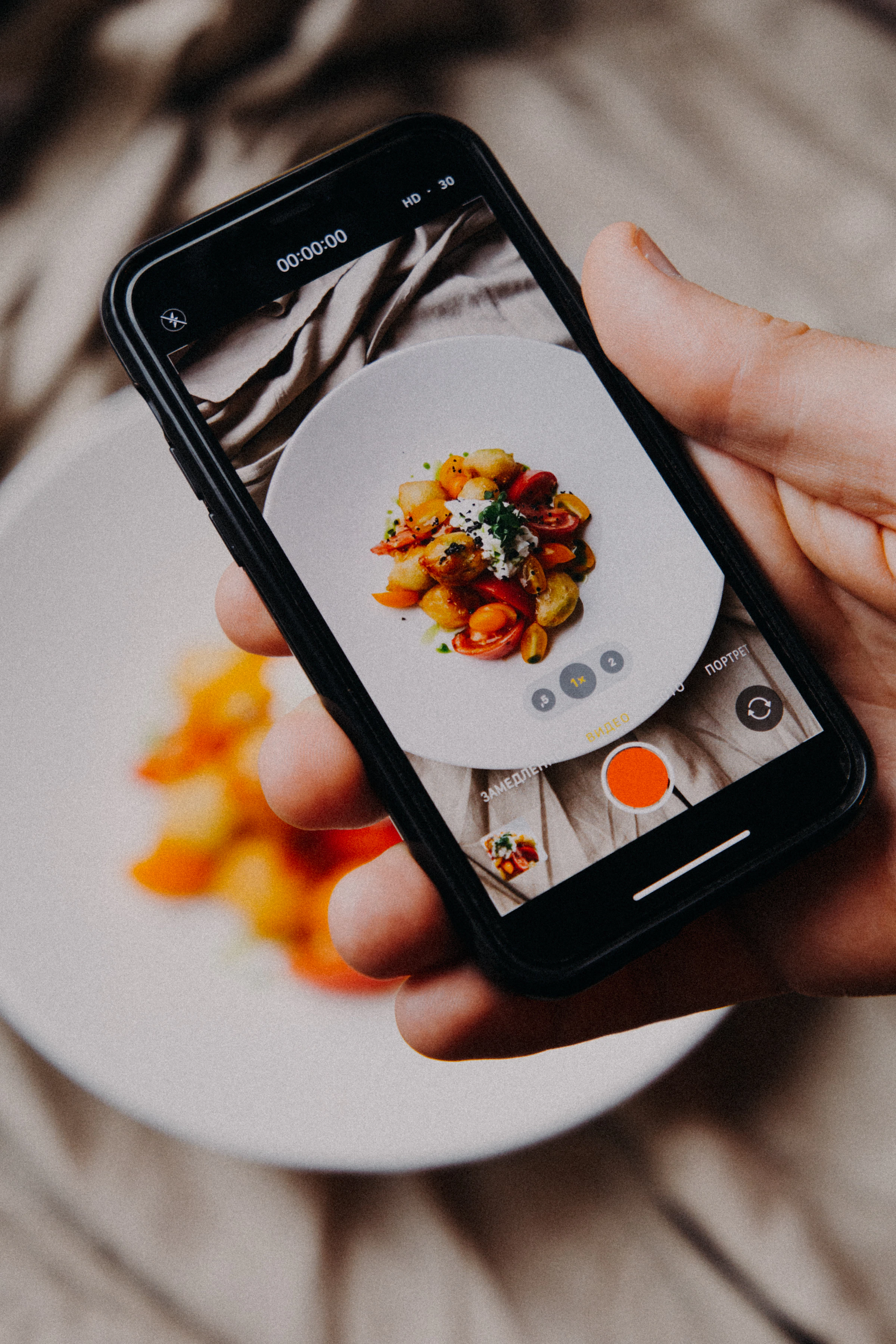 Klara Kulikova_1777555744695_unsplash_id_JiUolwyZhvE.webp